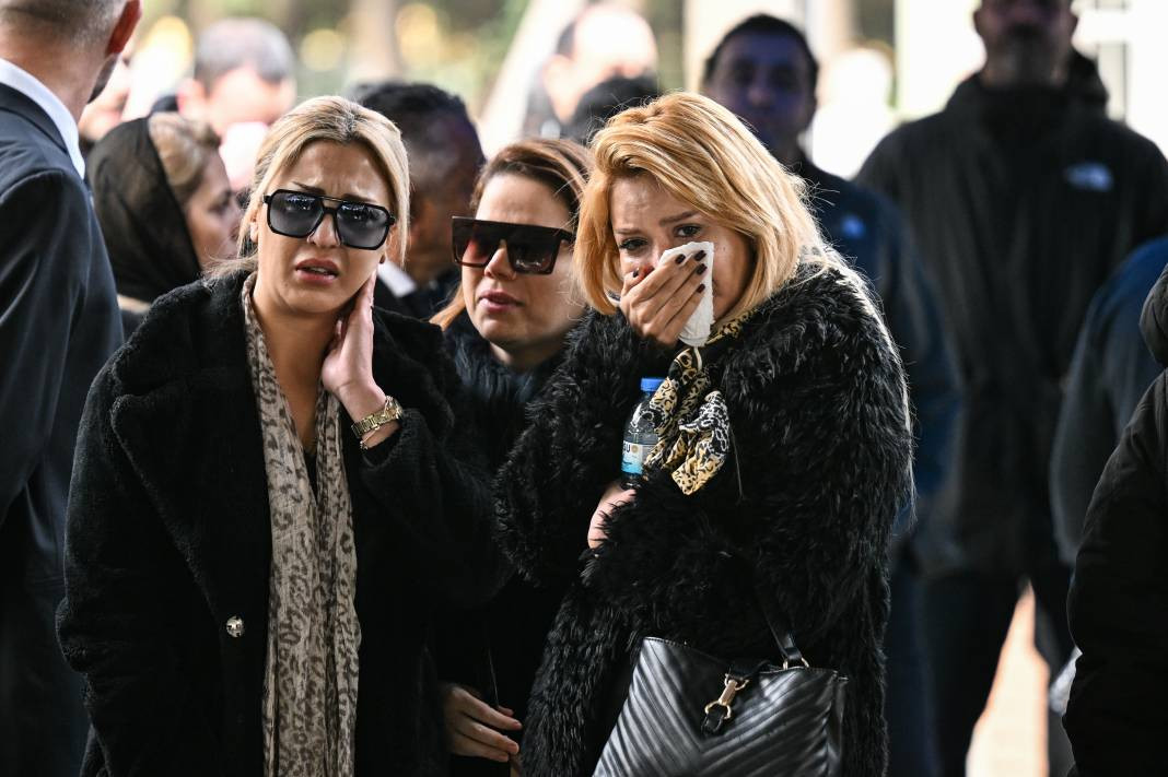 Kartalkaya Kayak Merkezi'ndeki yangın faciasında hayatını kaybeden Mert Doğan ile eşi ve iki çocuğuna son veda - Resim: 26